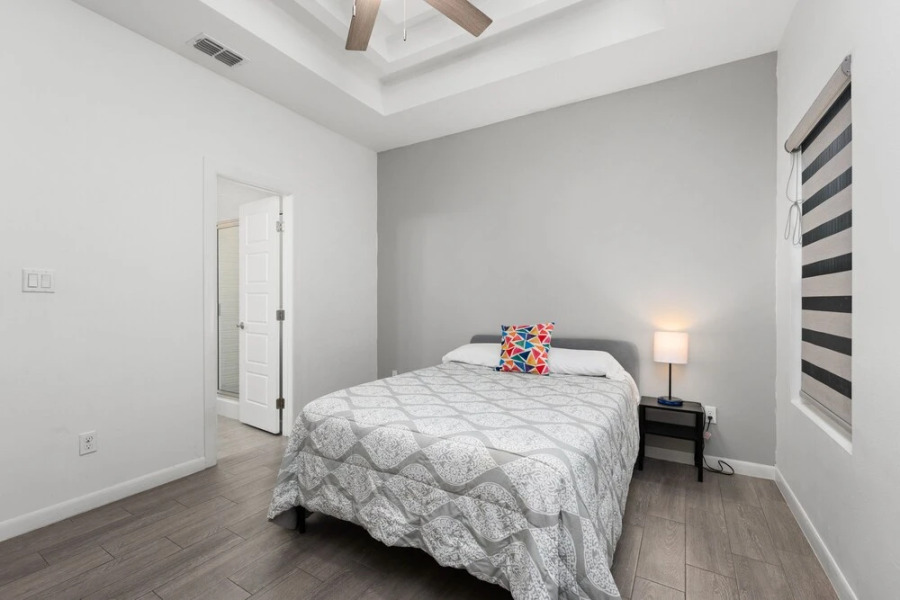 Modern Duplex with Fully Upgraded Amenities