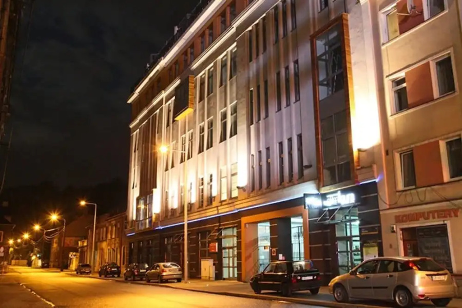 Młyńska 8 Apartament z prywatnym basenem