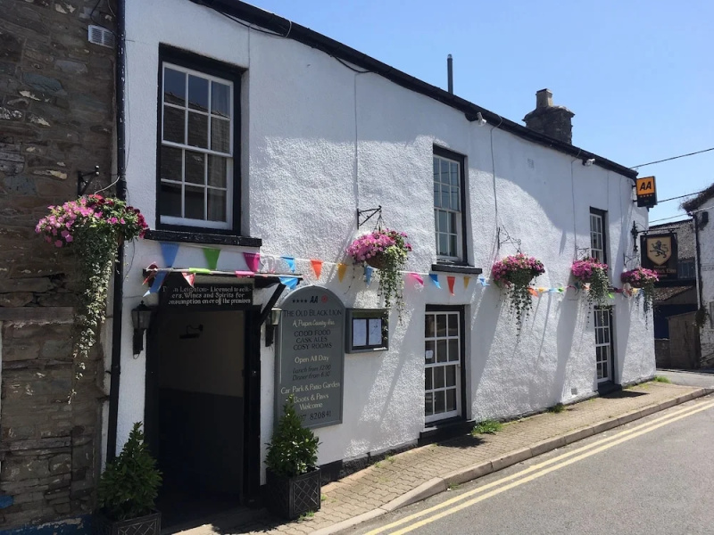 The Old Black Lion