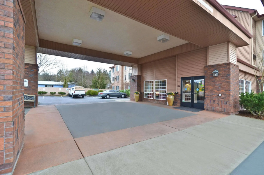 Best Western Plus Park Place Inn & Suites