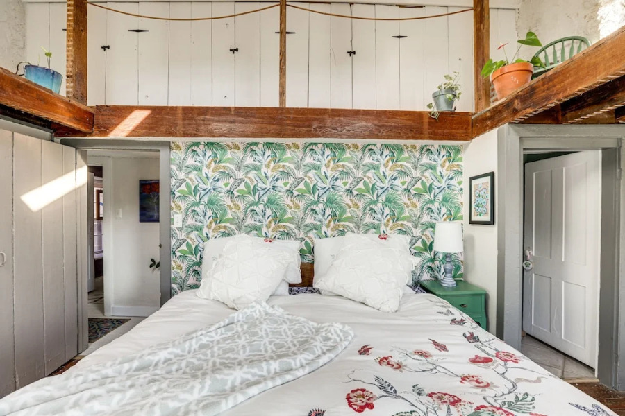 Lambertville Retreat - Walk to Shopping & Dining!