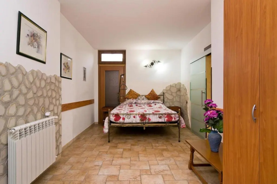 Apartment Nuraghe, barrierefrei, auf Olivenhain