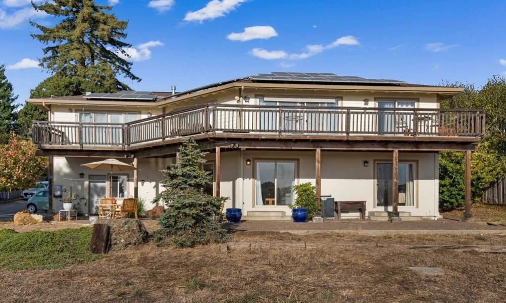 Sunny & Quiet Home Sheltered in Beautiful Aptos! home