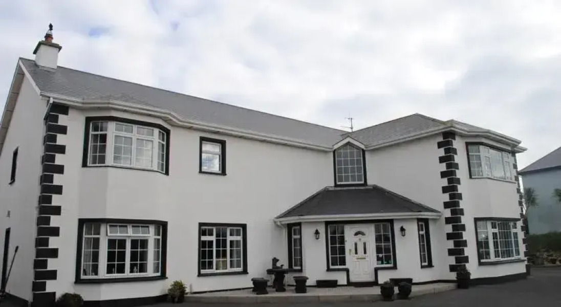 Oldcourt House Bed and Breakfast