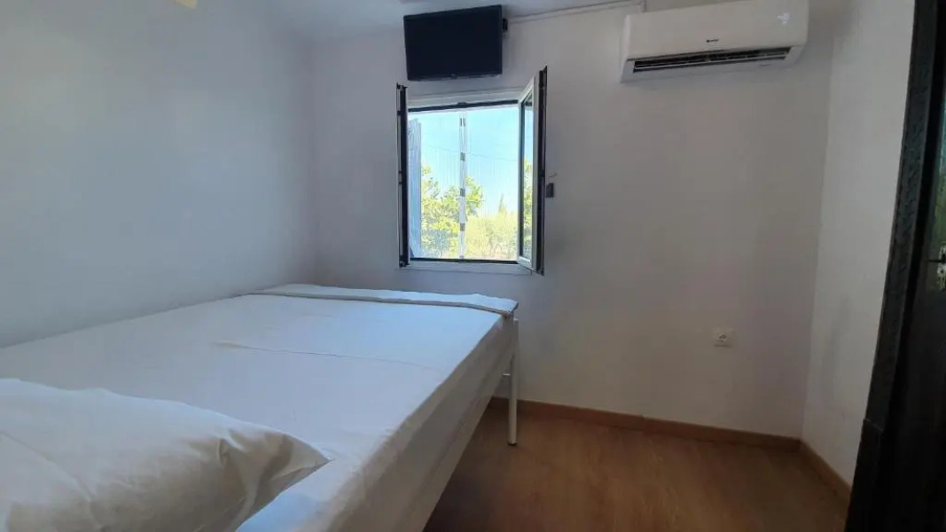 Golden Beach, Little Troll House 3