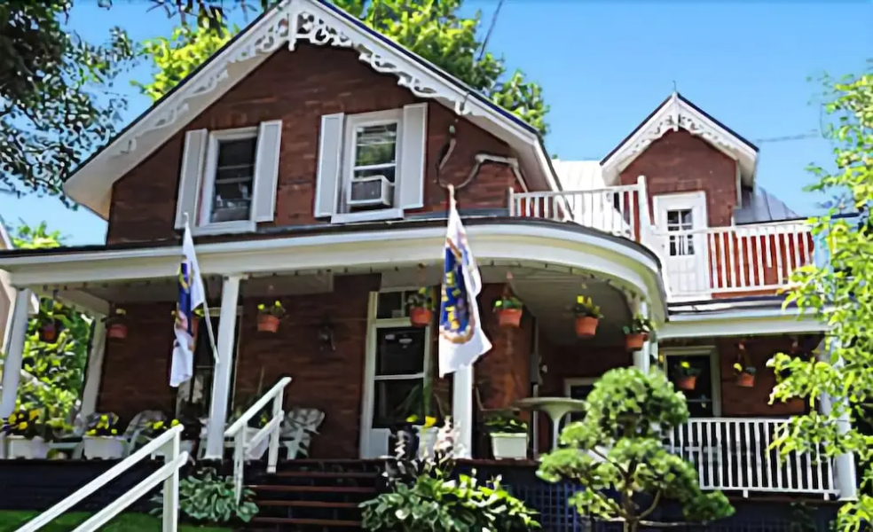 1875 A Charters Inn