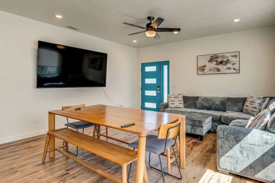 2 Mi to Dtwn: Home w/ Private Pool in Sacramento