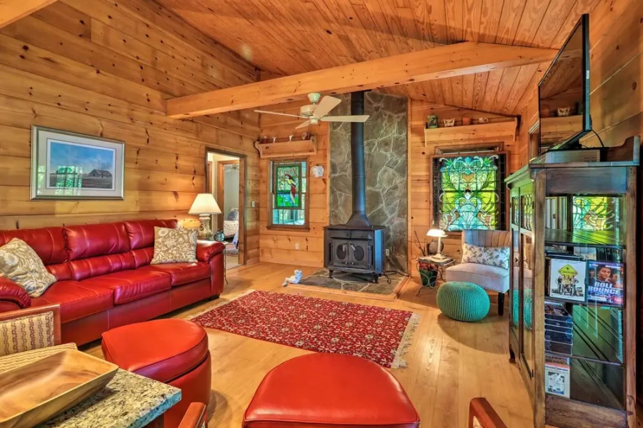 Lakefront Milledgeville Cabin: Private Dock, Porch