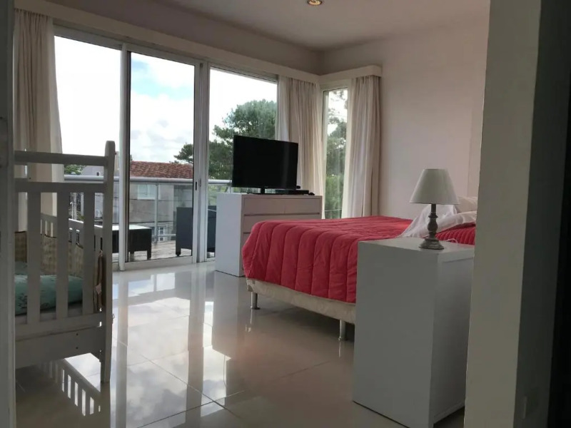 Casa amoblada con vista al mar