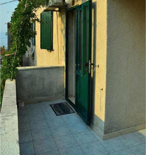 Studio apartment Cvita - 150 m from pebble beach: SA3 Bol, Island Brac