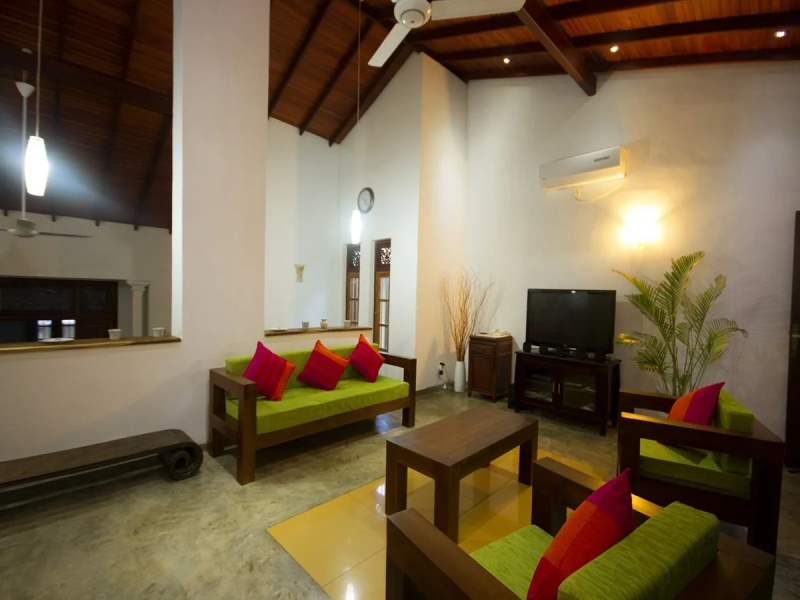 Hamilton Beach Villa