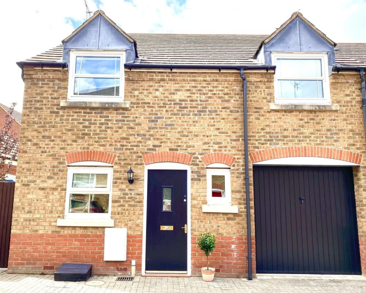 Aylesbury Contractor & Staycation Home