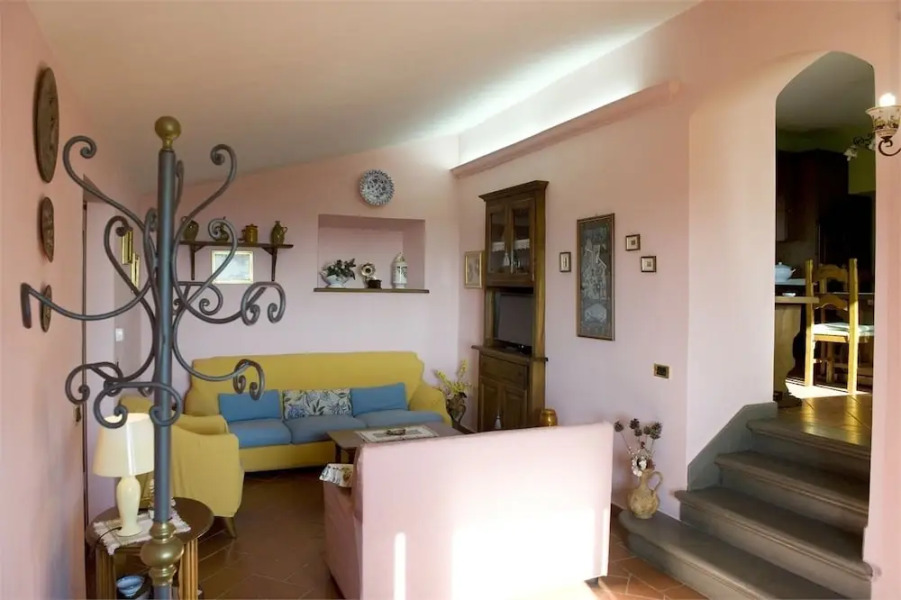 Villa Trasimeno with pool and lake view