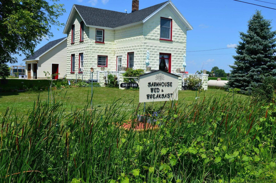 Farmhouse Bed & Breakfast