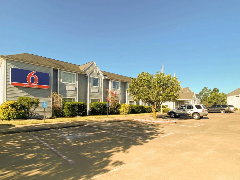 Motel 6 McAlester, OK - South