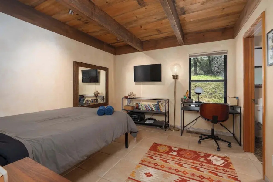 Happy Days Retreat With Private Pool!