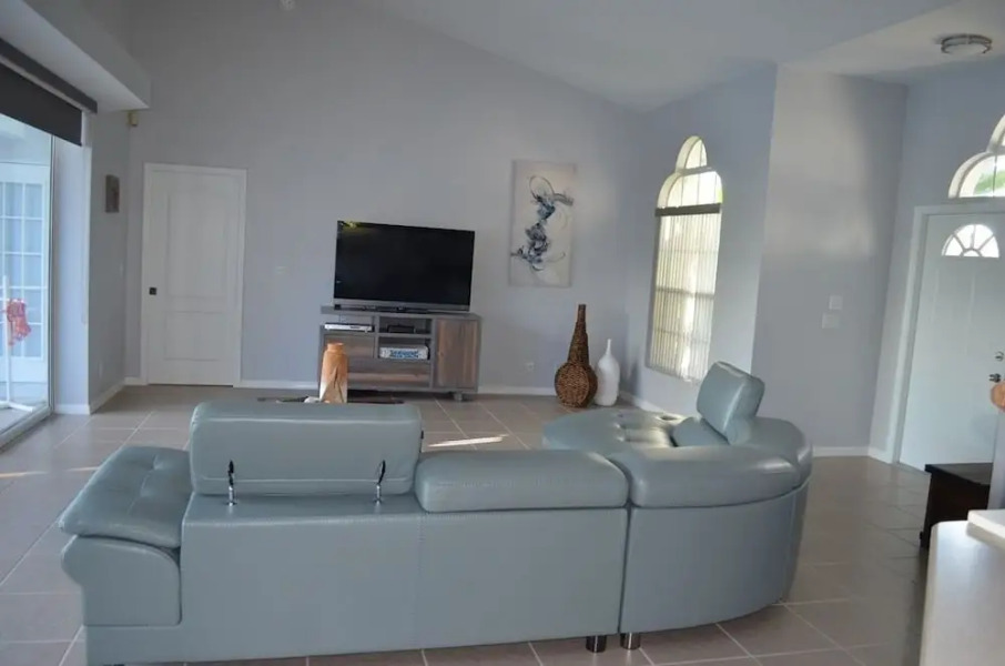 123CAPE Vacation Rentals - Naples FL