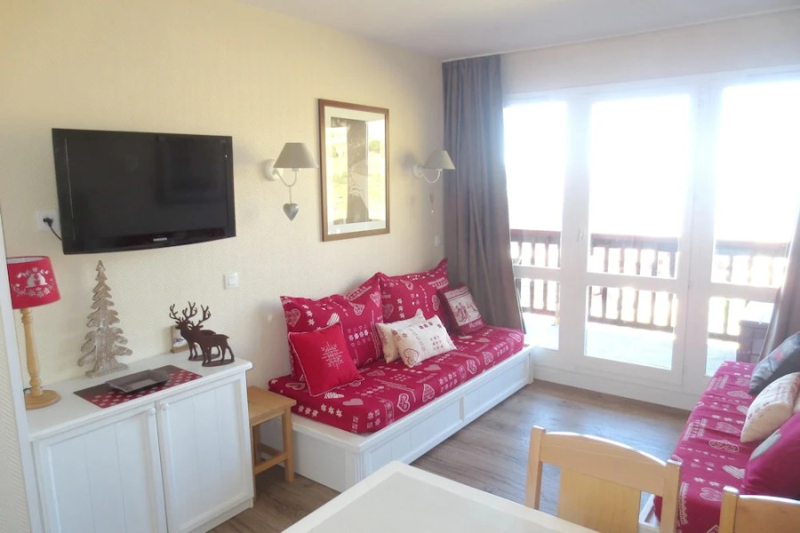 Apartment With one Bedroom in Valmeinier, With Wonderful Mountain View, Shared Pool and Furnished Garden