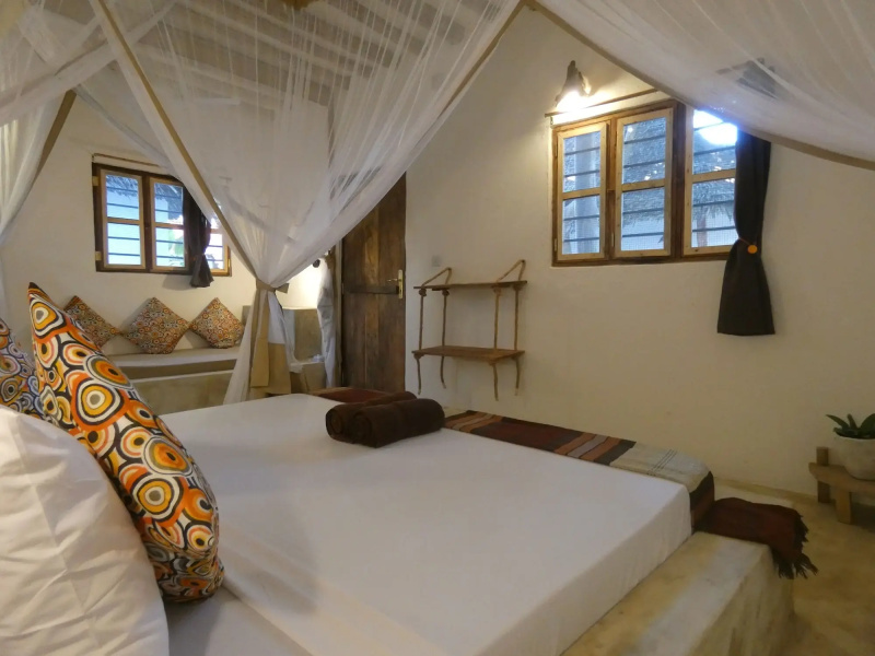 Bahari Pizza Restaurant and Bungalows