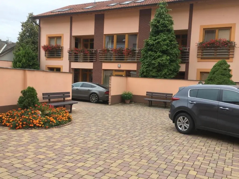 Hotel & Penzion City