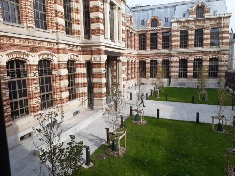 Moxy Lille City