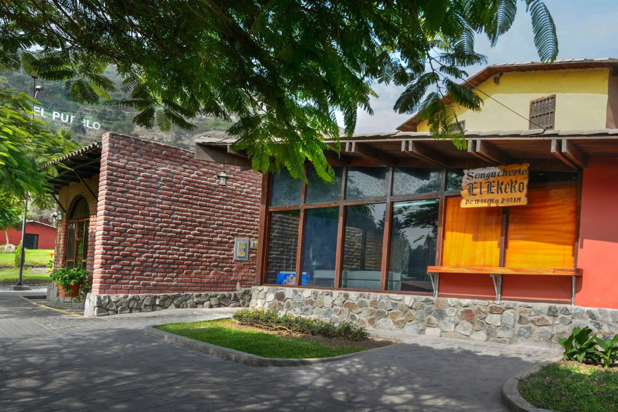 Decameron El Pueblo