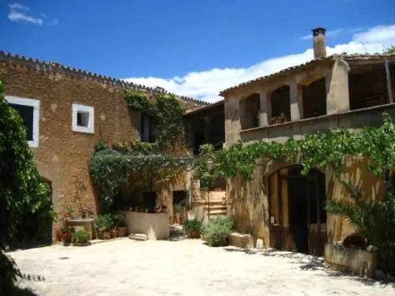 Finca Raims Hotel Interior