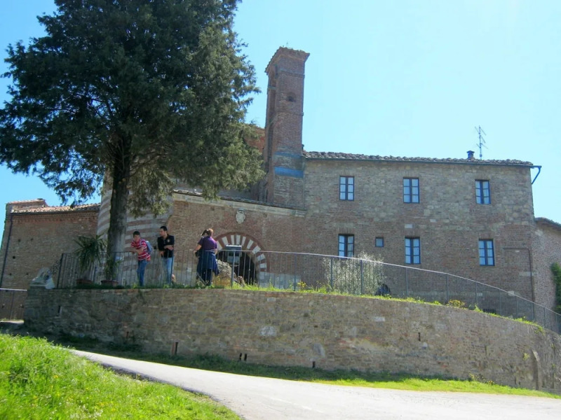 Tuscan Charm: Frassini Cottage