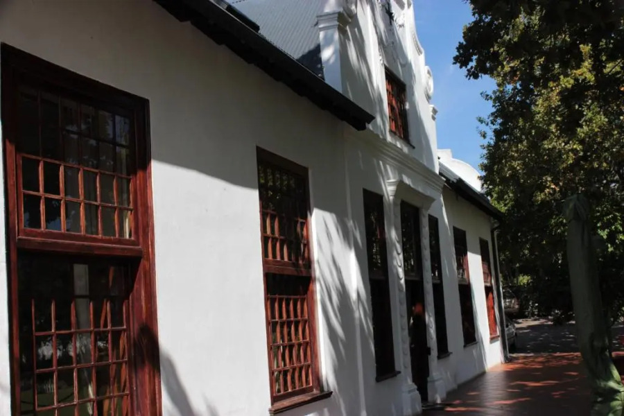 Vredenburg Manor House