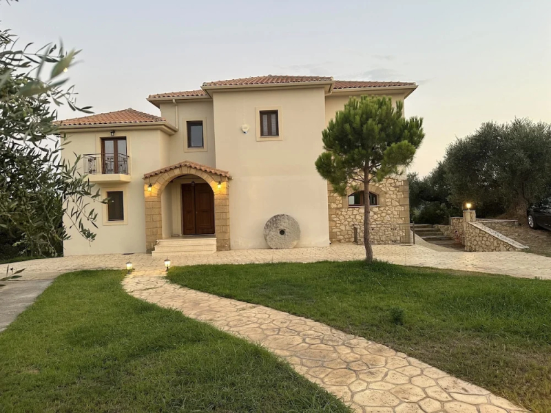 Onirozo Villa