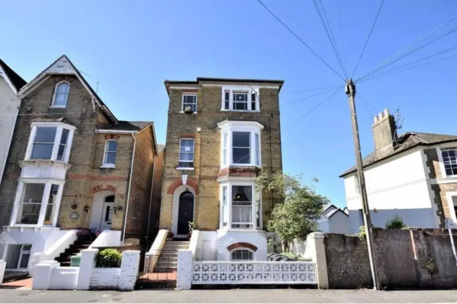 Ryde Beach Garden Apartment