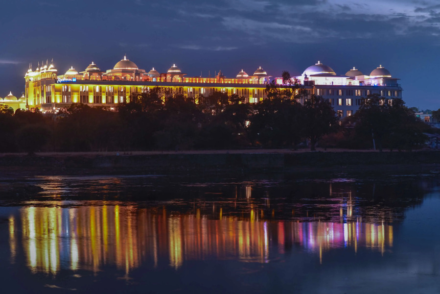 Radisson Blu Udaipur Palace Resort & Spa