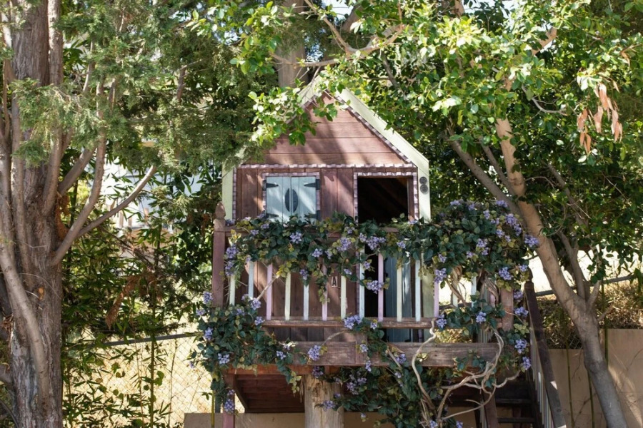 PCH 7 in Malibu With 3 Bedrooms and 2 Bathrooms