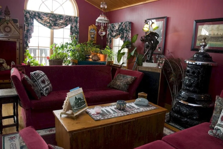 Joe-Lin Station Bed & Breakfast