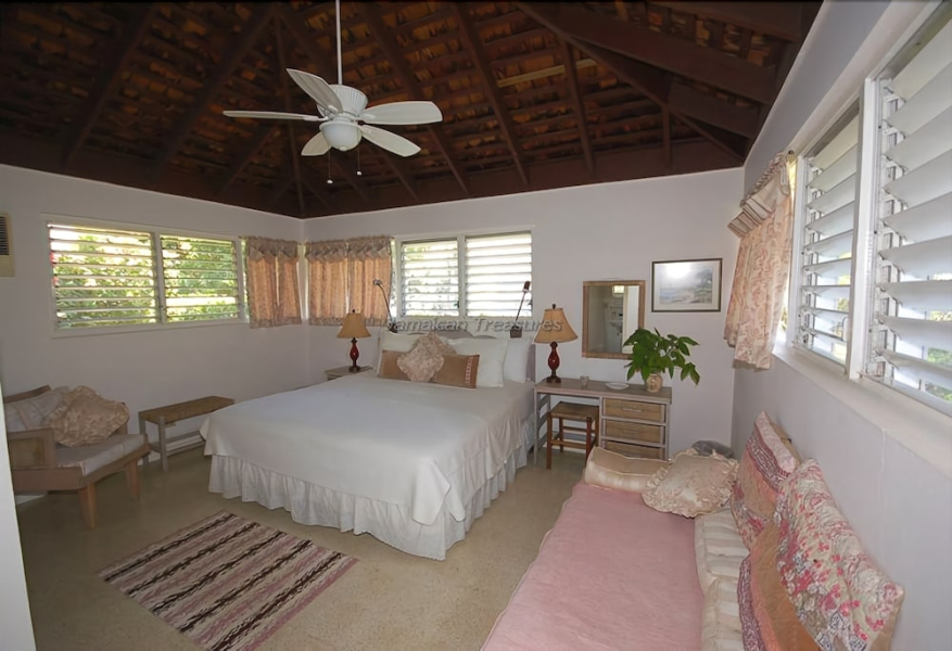 Ebb Tide, 4BR by Jamaican Treasures