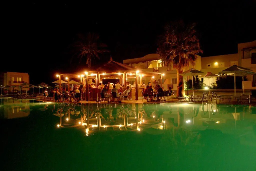 Zorbas Beach Hotel
