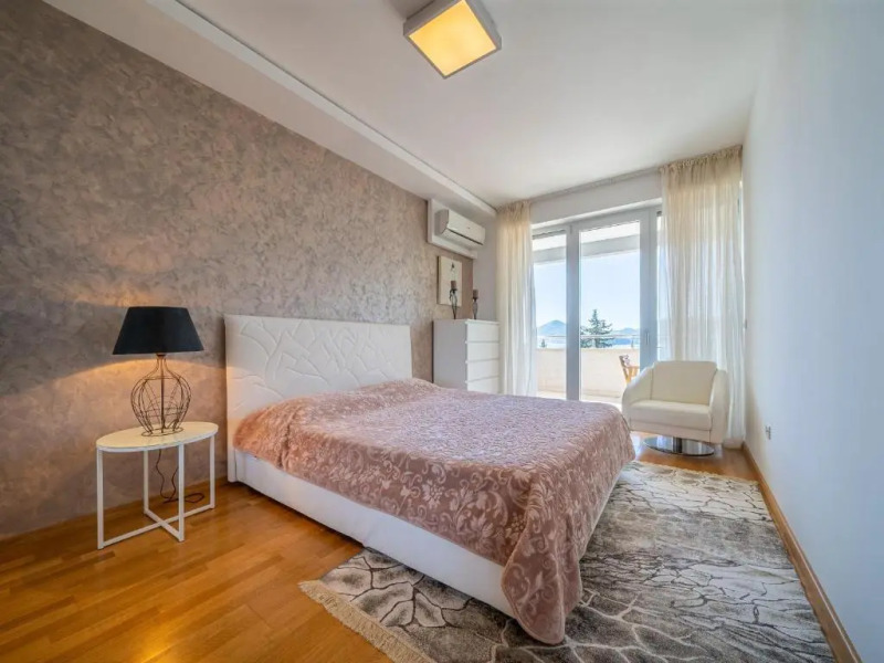 Apartment Sweet Memories