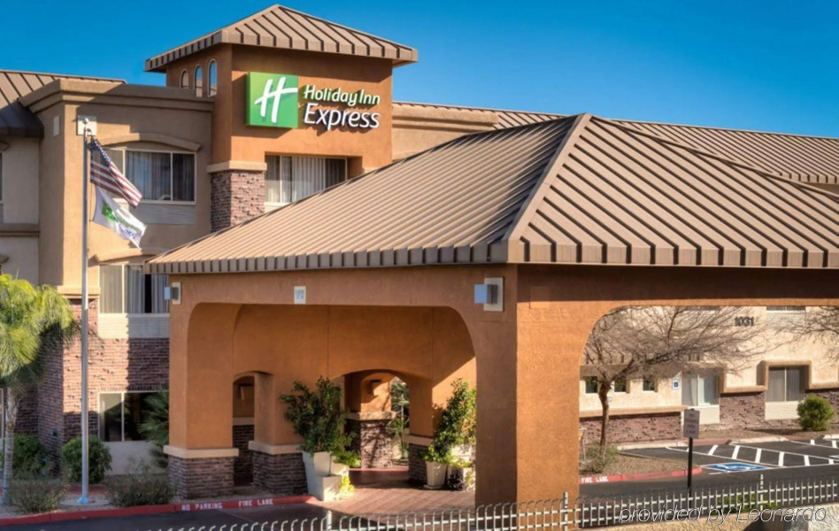 Holiday Inn Express and Suites Phoenix Tempe - University