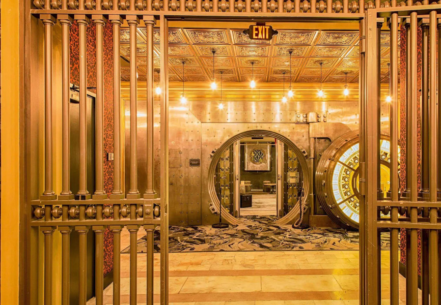 Metropolitan at The 9, Autograph Collection