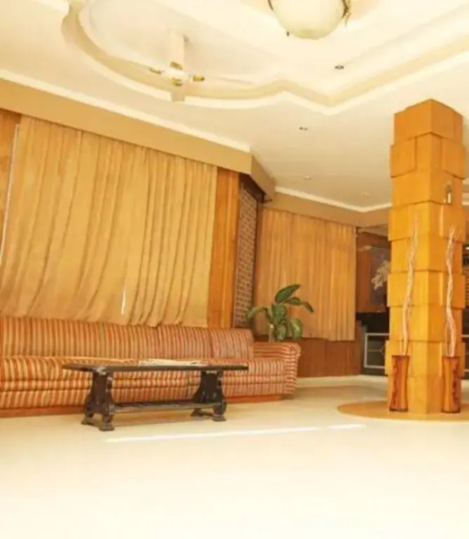 Hotel Kashmir Residency