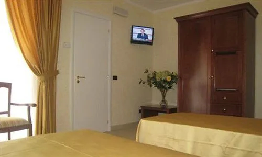 Pino Hotel