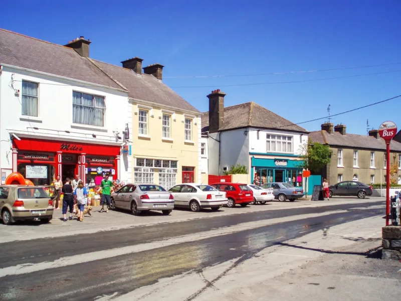 House With 4 Bedrooms in Enniscrone, With Enclosed Garden - 50 m From