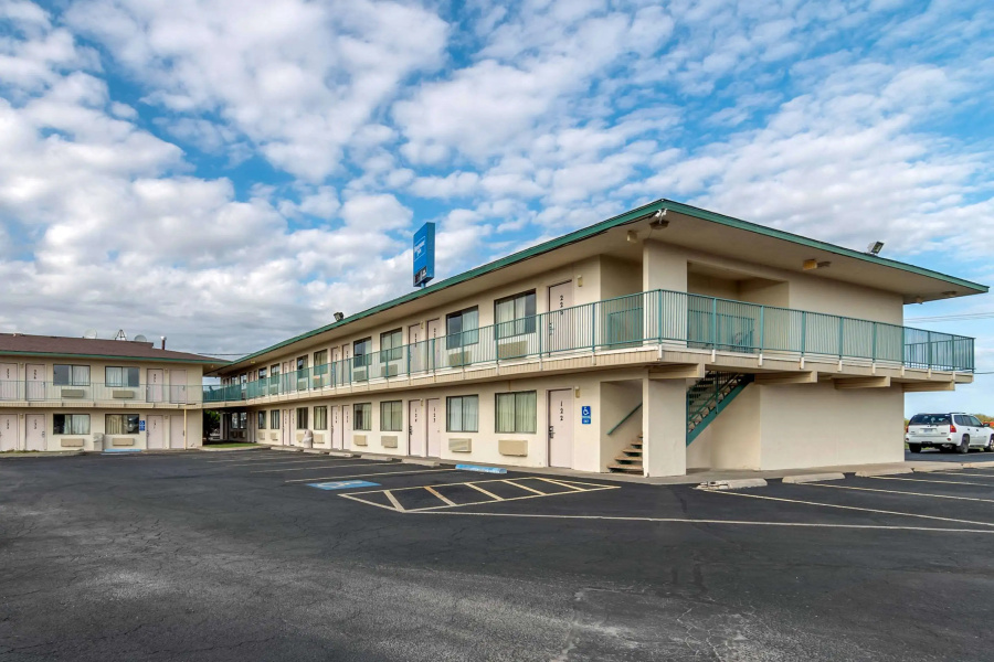 Motel 6 Hays