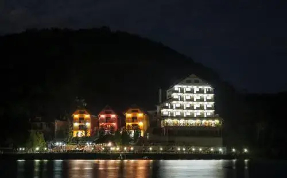 Hotel Diamond & Complex Ovi