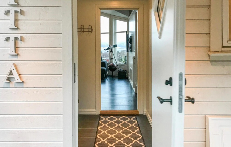 Stunning Home in Stadlandet With 4 Bedrooms and Jacuzzi