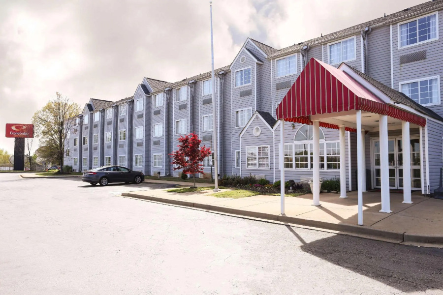 Greenville Pelham Inn by IHG