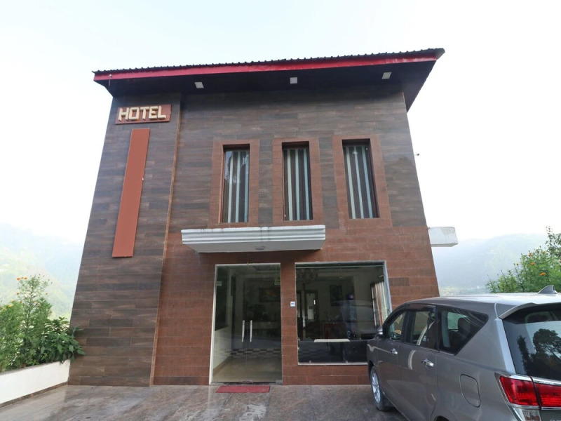 OYO 9407 Hotel Anjukul