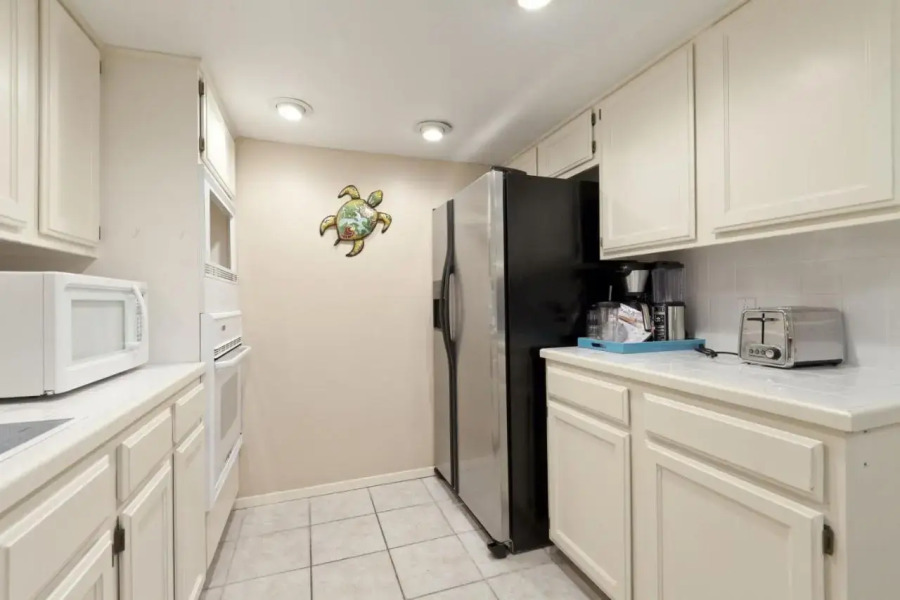 Saida III Condominiums - by Island Services