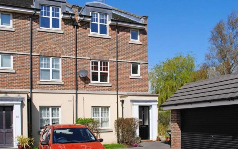 17 Quinton Fields, Emsworth