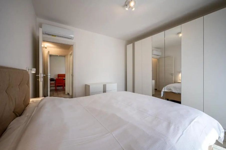 Apartment with garden, garage and aircon- Larihome A19